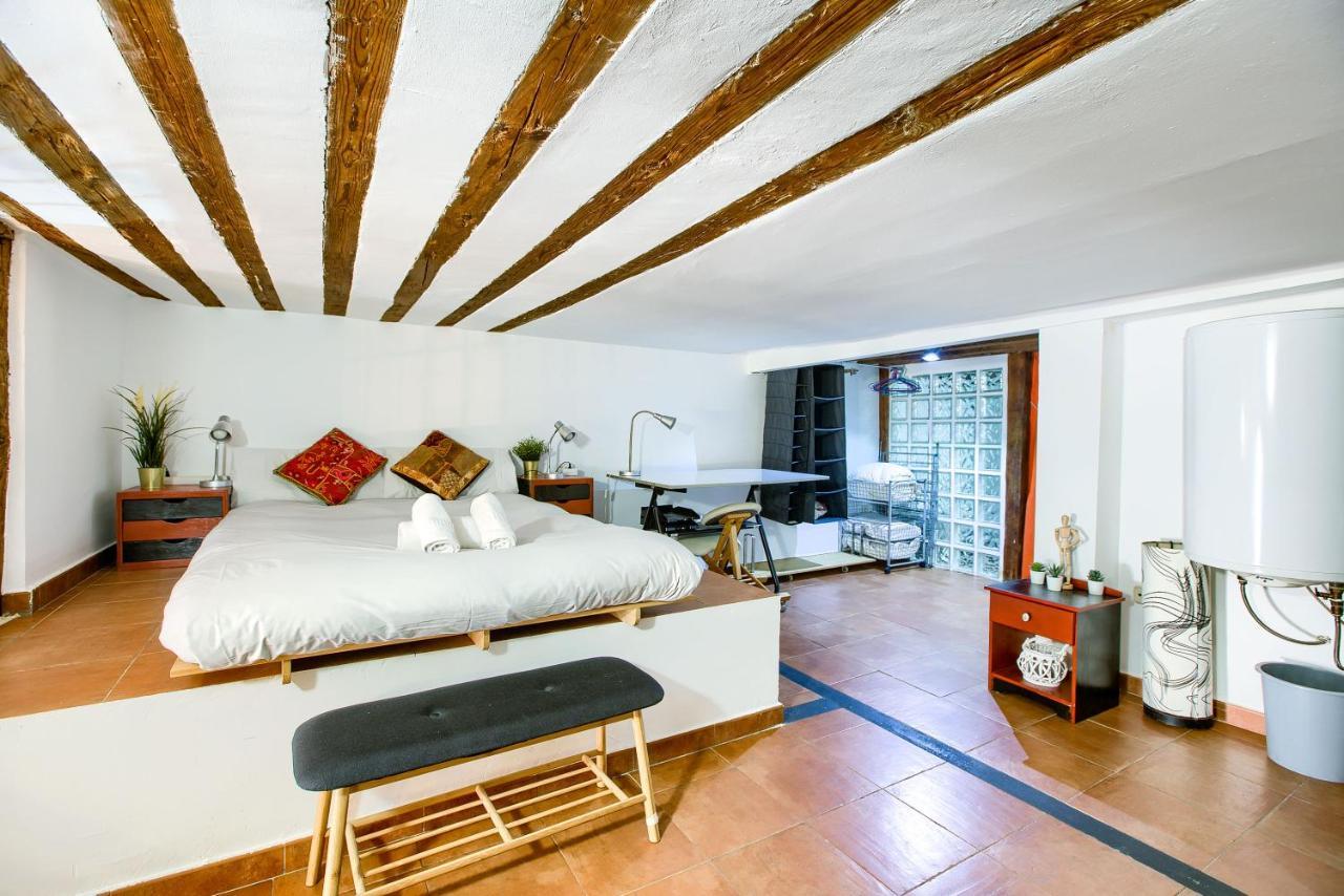 Charming Bohemian Lavapies Apartment Madrid Exterior foto